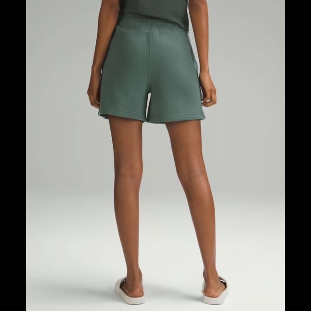 Lululemon Scuba High-Rise Short 5" Medium Forest Size 8 - Picture 3 of 9